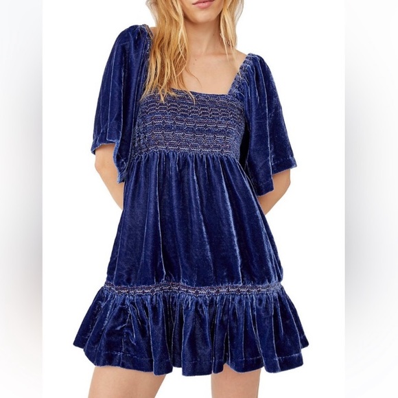 Free People Dresses & Skirts - NWT FREE PEOPLE VELVET DRESS